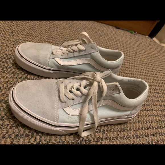 Vans - Picture 3 of 5